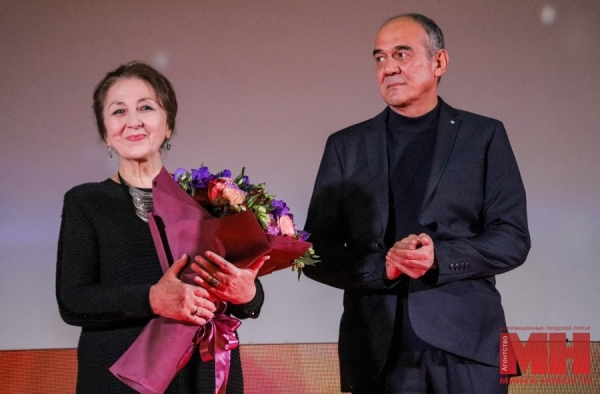 «Горящие глаза зрителей для нас — награда». Народная артистка Узбекистана Дилором Каримова — о «Лiстападзе» «Горящие глаза зрителей для нас — награда». Народная артистка Узбекистана Дилором Каримова — о «Лiстападзе»