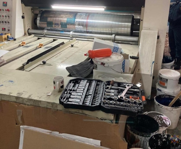 Спасатели освободили руку женщины из валов станка в Минском районе Спасатели освободили руку женщины из валов станка в Минском районе