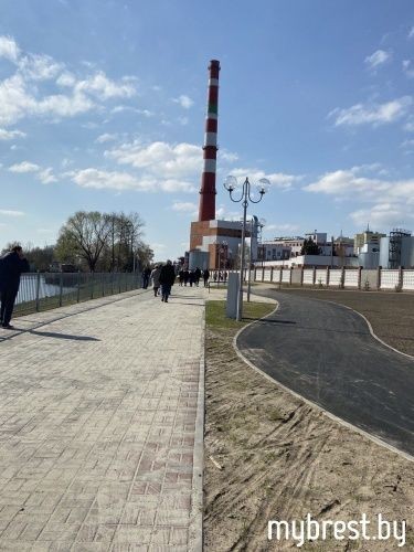 Как выглядит новый участок набережной реки Мухавец в Бресте Как выглядит новый участок набережной реки Мухавец в Бресте
