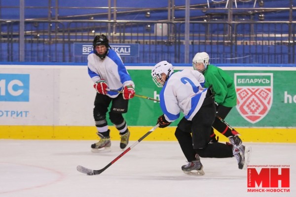Юные хоккеисты из Заводского района готовятся к соревнованиям «Золотая шайба» Юные хоккеисты из Заводского района готовятся к соревнованиям «Золотая шайба»