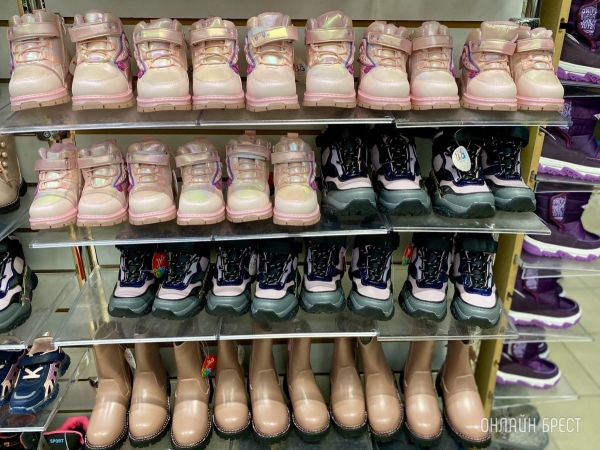 Магазины «Мегаполис» в Бресте объявляют о большом пополнении товара и скидке на теплую одежду и обувь Магазины «Мегаполис» в Бресте объявляют о большом пополнении товара и скидке на теплую одежду и обувь