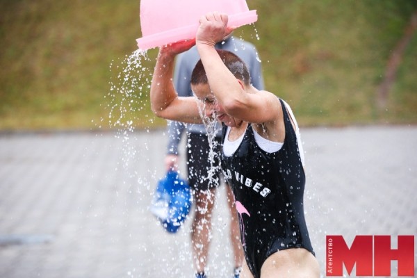 Более 50 участников, баня-бочка, окунания, пробежка: в Минске прошел закал-фест (фото)