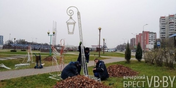 Снеговик с гитарой, аэростат и влюбленная парочка. Почему в парк Мира в Бресте нужно прийти 15 декабря? Снеговик с гитарой, аэростат и влюбленная парочка. Почему в парк Мира в Бресте нужно прийти 15 декабря?