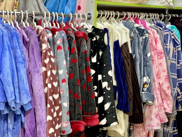 Магазины «Мегаполис» в Бресте объявляют о большом пополнении товара и скидке на теплую одежду и обувь Магазины «Мегаполис» в Бресте объявляют о большом пополнении товара и скидке на теплую одежду и обувь