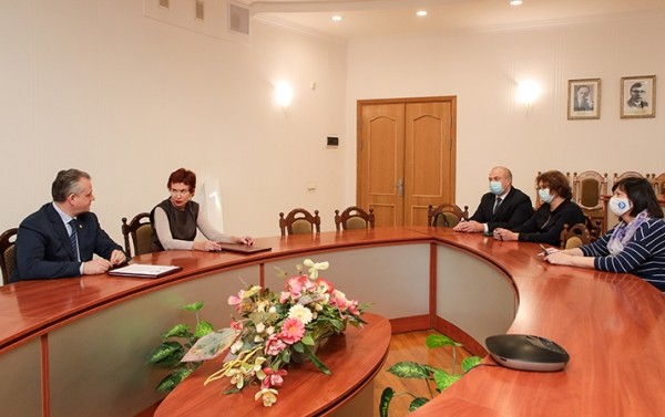 
			РНПЦ ДОГИ и БГМУ заключили соглашение о сотрудничестве		