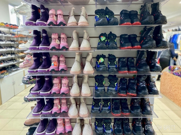 Магазины «Мегаполис» в Бресте объявляют о большом пополнении товара и скидке на теплую одежду и обувь Магазины «Мегаполис» в Бресте объявляют о большом пополнении товара и скидке на теплую одежду и обувь