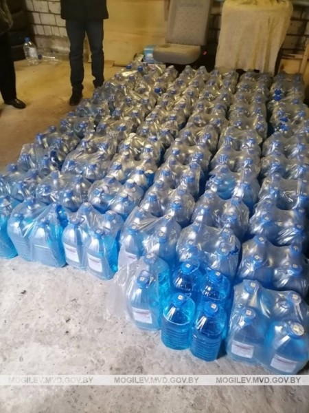 Налоговики: нелегальные продавцы «незамерзаек»н звонят и «сдают» друг друга. Конкуренция! Налоговики: нелегальные продавцы «незамерзаек»н звонят и «сдают» друг друга. Конкуренция!