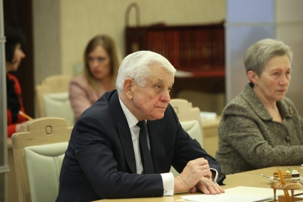 «В 2021 году на борьбу с COVID-19 в Беларуси израсходовано около 2 млрд долларов» — Кочанова