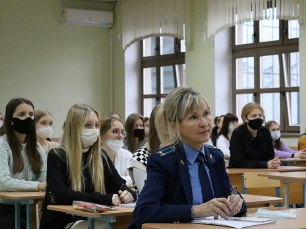Прокурорские работники Центрального района напомнили учащимся, что грозит закладчикам дурмана Прокурорские работники Центрального района напомнили учащимся, что грозит закладчикам дурмана