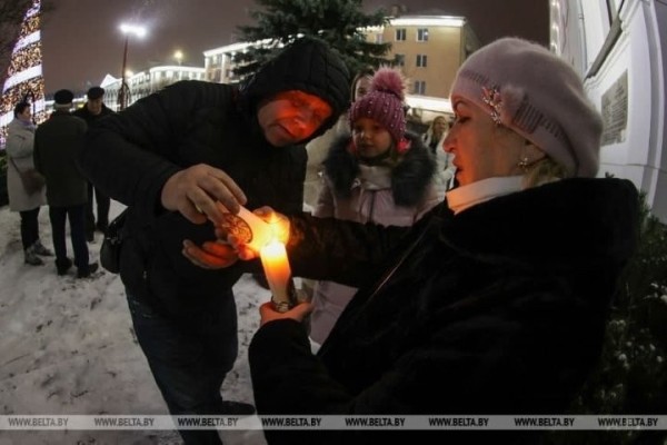 Католики встречают в Бресте Рождество Христово