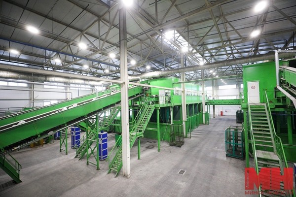 Вторая жизнь мусора. Посмотрели, как в Минске сортируют и перерабатывают отходы