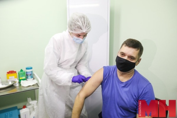 Полный курс вакцинации против COVID-19 завершили 44,1 % населения Беларуси Полный курс вакцинации против COVID-19 завершили 44,1 % населения Беларуси