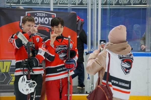 Команда «Локомотив» выиграла районные соревнования «Золотая шайба» в Центральном