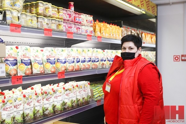 Бери хоть упаковками. Оптовые цены в дискаунтерах «Маяк» — для покупок в розницу* Бери хоть упаковками. Оптовые цены в дискаунтерах «Маяк» — для покупок в розницу*