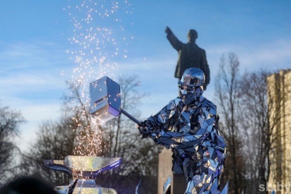 Большой фоторепортаж: брестский Рождественский парад