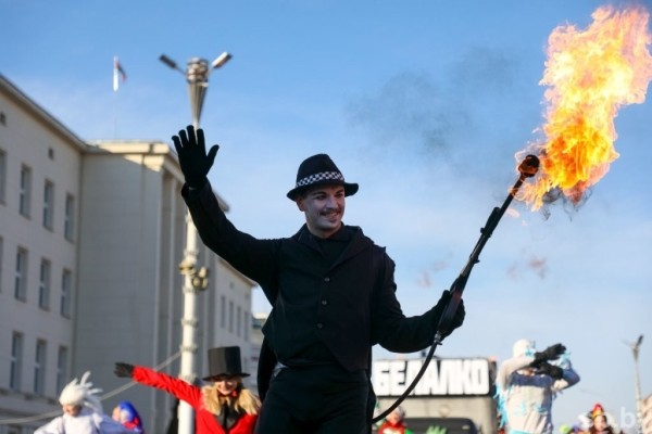 Большой фоторепортаж: брестский Рождественский парад