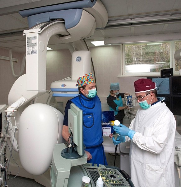 «Опухоль — это сверхиспытание человеческого духа». Онколог Красный — о лечении рака в Беларуси «Опухоль — это сверхиспытание человеческого духа». Онколог Красный — о лечении рака в Беларуси