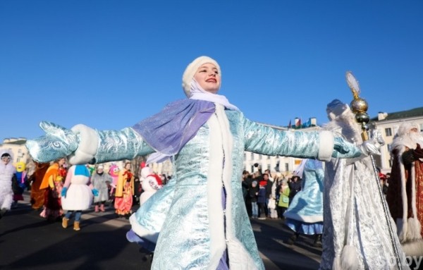 Большой фоторепортаж: брестский Рождественский парад