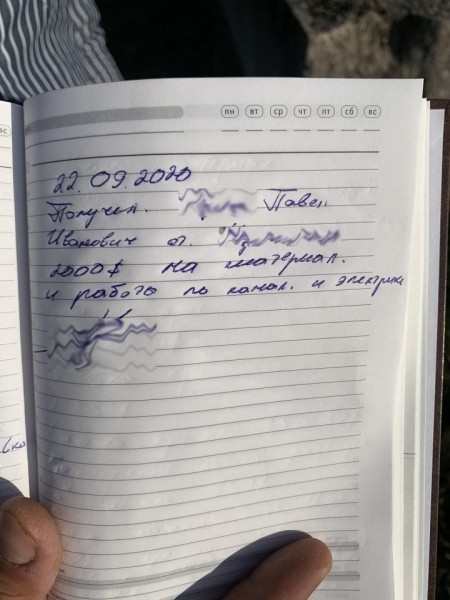 «Жена сбежала, теща заболела, жилья лишился». Белорус нанял строителя и уже полтора года не может вернуть деньги