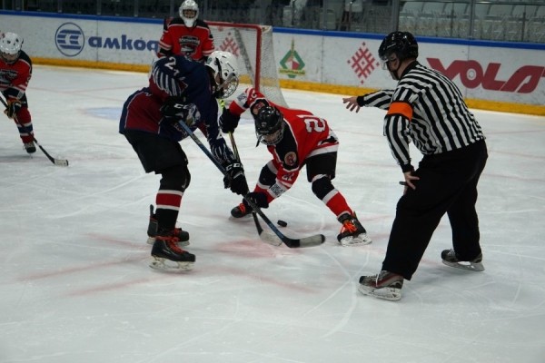 Команда «Локомотив» выиграла районные соревнования «Золотая шайба» в Центральном