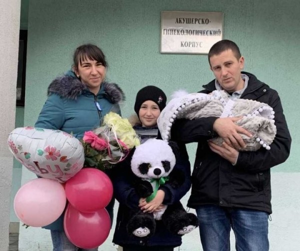 Первым ребенком, родившимся в этом году в Каменецком районе, стала девочка Первым ребенком, родившимся в этом году в Каменецком районе, стала девочка