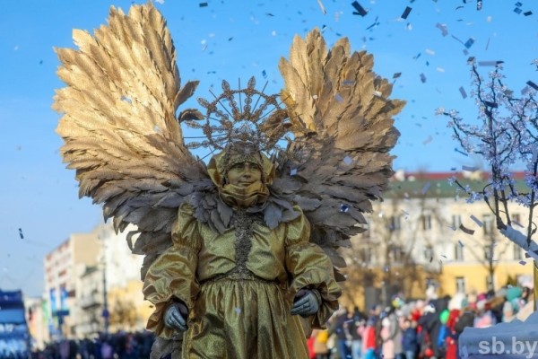 Большой фоторепортаж: брестский Рождественский парад