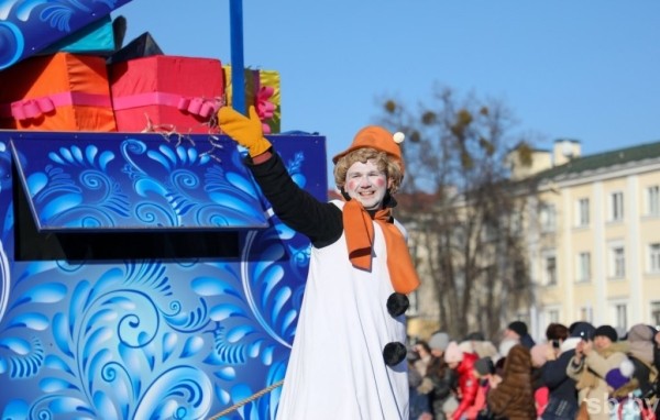 Большой фоторепортаж: брестский Рождественский парад