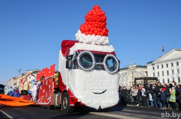 Большой фоторепортаж: брестский Рождественский парад