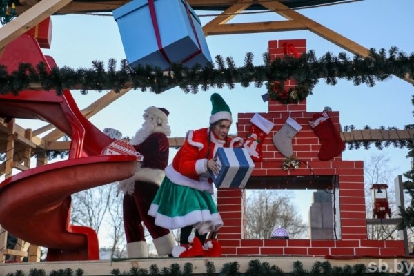 Большой фоторепортаж: брестский Рождественский парад
