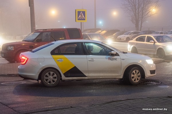 «Не спал сутки, сделал кассу 1300 рублей». Cколько белорусы заработали в новогодние праздники