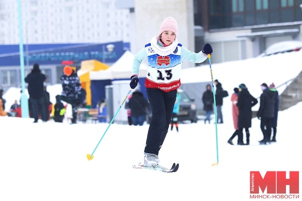 На лыжероллерной трассе стартовал городской турнир «Снежный снайпер» На лыжероллерной трассе стартовал городской турнир «Снежный снайпер»
