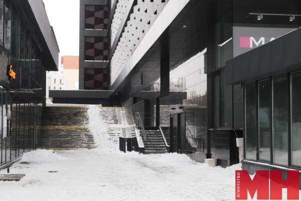 Торговым объектам Минска дали сутки на очистку прилегающих территорий от снега