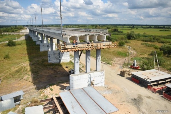 Дорого и долго. Вспоминаем, когда мосты трескались и доставляли неудобства белорусам Дорого и долго. Вспоминаем, когда мосты трескались и доставляли неудобства белорусам