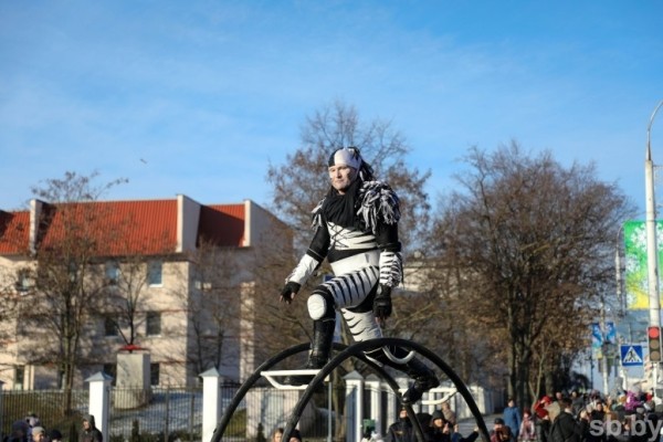 Большой фоторепортаж: брестский Рождественский парад