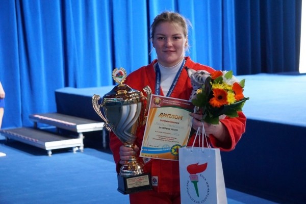 В первый день открытого Кубка Европы по самбо белорусы выиграли 13 медалей