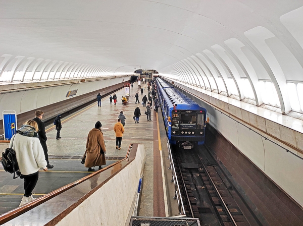 На некоторых станциях столичного метро обновили системы освещения. Где и что изменилось На некоторых станциях столичного метро обновили системы освещения. Где и что изменилось