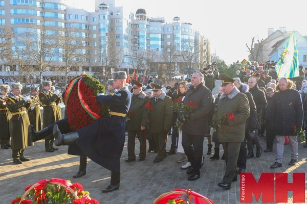 «Боролись с терроризмом на афганской земле». В Минске почтили память воинов-интернационалистов «Боролись с терроризмом на афганской земле». В Минске почтили память воинов-интернационалистов