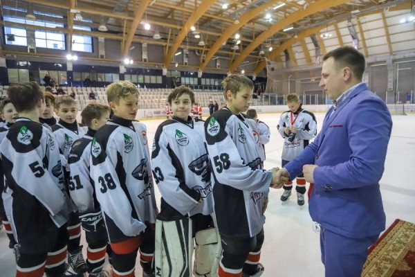 Команда Октябрьского района выиграла городской турнир «Золотая шайба» Команда Октябрьского района выиграла городской турнир «Золотая шайба»