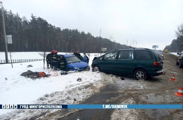 В лобовом столкновении двух легковушек на ул. Карвата погиб человек. ГАИ ищет очевидцев В лобовом столкновении двух легковушек на ул. Карвата погиб человек. ГАИ ищет очевидцев