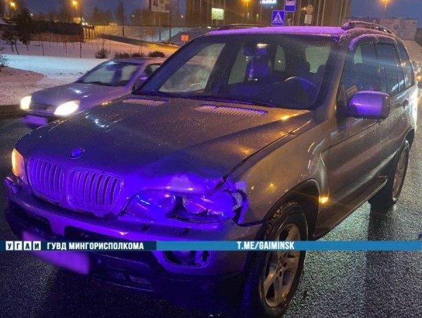 Пешеход попала под машину на Долгиновском тракте Пешеход попала под машину на Долгиновском тракте