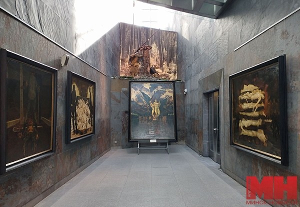 В Минске открылась выставка М. Савицкого «Цифры на сердце», посвященная 100-летию художника