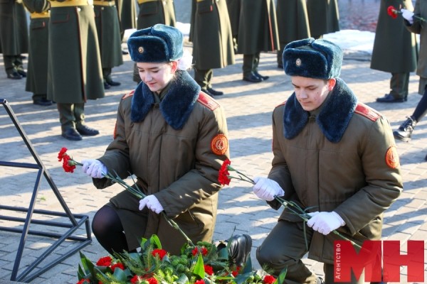 «Боролись с терроризмом на афганской земле». В Минске почтили память воинов-интернационалистов «Боролись с терроризмом на афганской земле». В Минске почтили память воинов-интернационалистов