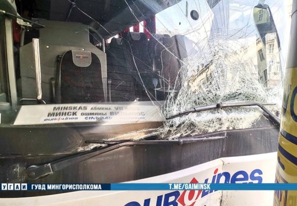 Пассажирский автобус врезался в здание минского автовокзала «Центральный»