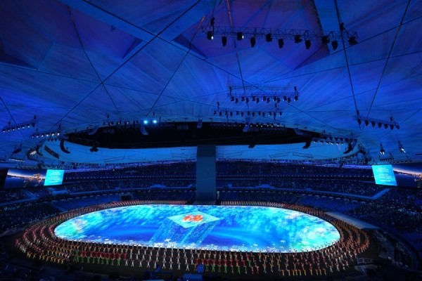 В Пекине завершилась церемония открытия зимней Олимпиады-2022. Собрали самые яркие моменты праздника