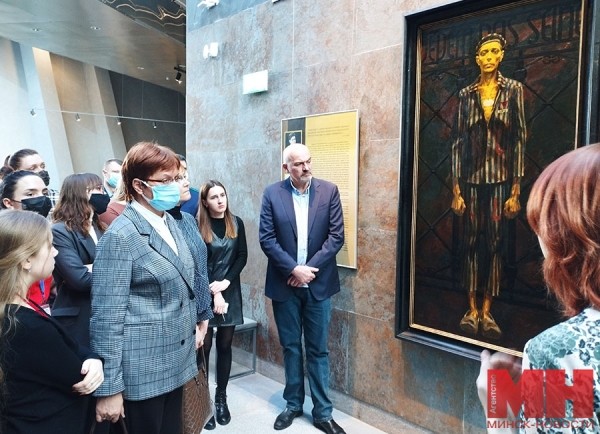 В Минске открылась выставка М. Савицкого «Цифры на сердце», посвященная 100-летию художника