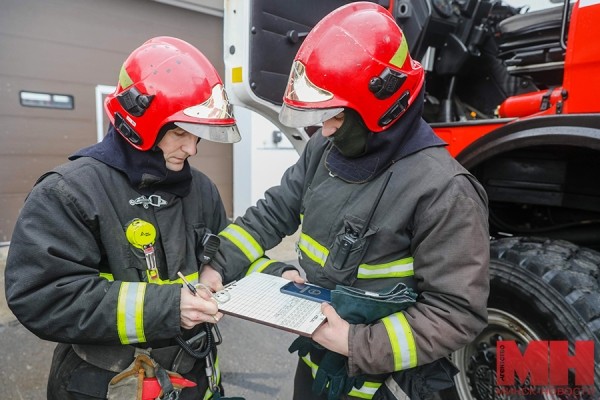 Спасатели выезжали тушить возгорание в магазине «Хит! Экспресс» утром 12 февраля