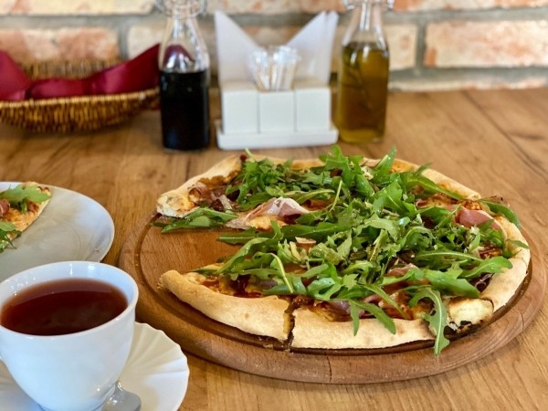 День всех влюбленных в «Mozzarella»: вкуснейшая пицца, романтическая атмосфера, подарки гостям