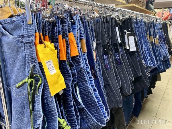 Брестчане, спешите за покупками! В большом магазине «МЕЧТА» новое поступление весенней одежды и обуви для всей семьи Брестчане, спешите за покупками! В большом магазине «МЕЧТА» новое поступление весенней одежды и обуви для всей семьи