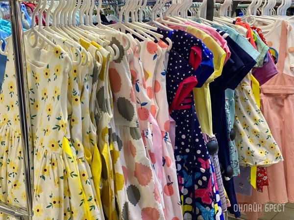 Брестчане, спешите за покупками! В большом магазине «МЕЧТА» новое поступление весенней одежды и обуви для всей семьи Брестчане, спешите за покупками! В большом магазине «МЕЧТА» новое поступление весенней одежды и обуви для всей семьи