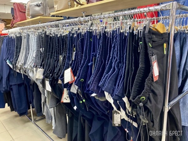 Брестчане, спешите за покупками! В большом магазине «МЕЧТА» новое поступление весенней одежды и обуви для всей семьи Брестчане, спешите за покупками! В большом магазине «МЕЧТА» новое поступление весенней одежды и обуви для всей семьи